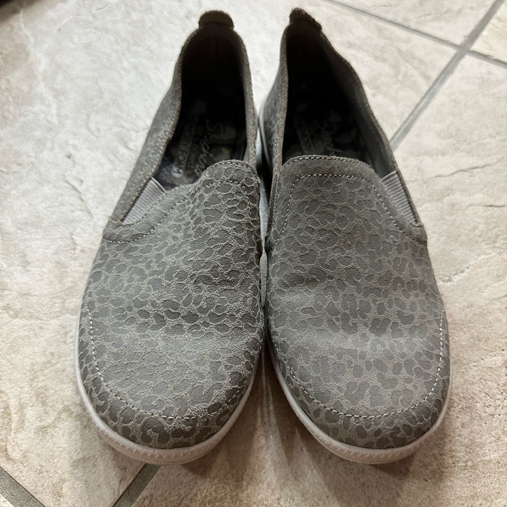 Skechers slip ons